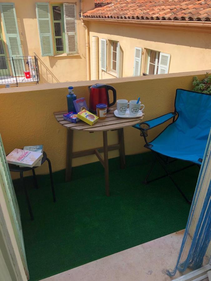 Welcome In The Cozy Blue Nest Pedestrian Menton Buitenkant foto