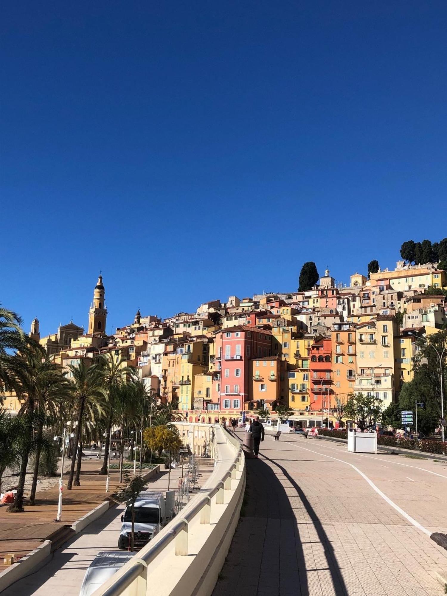 Welcome In The Cozy Blue Nest Pedestrian Menton Buitenkant foto