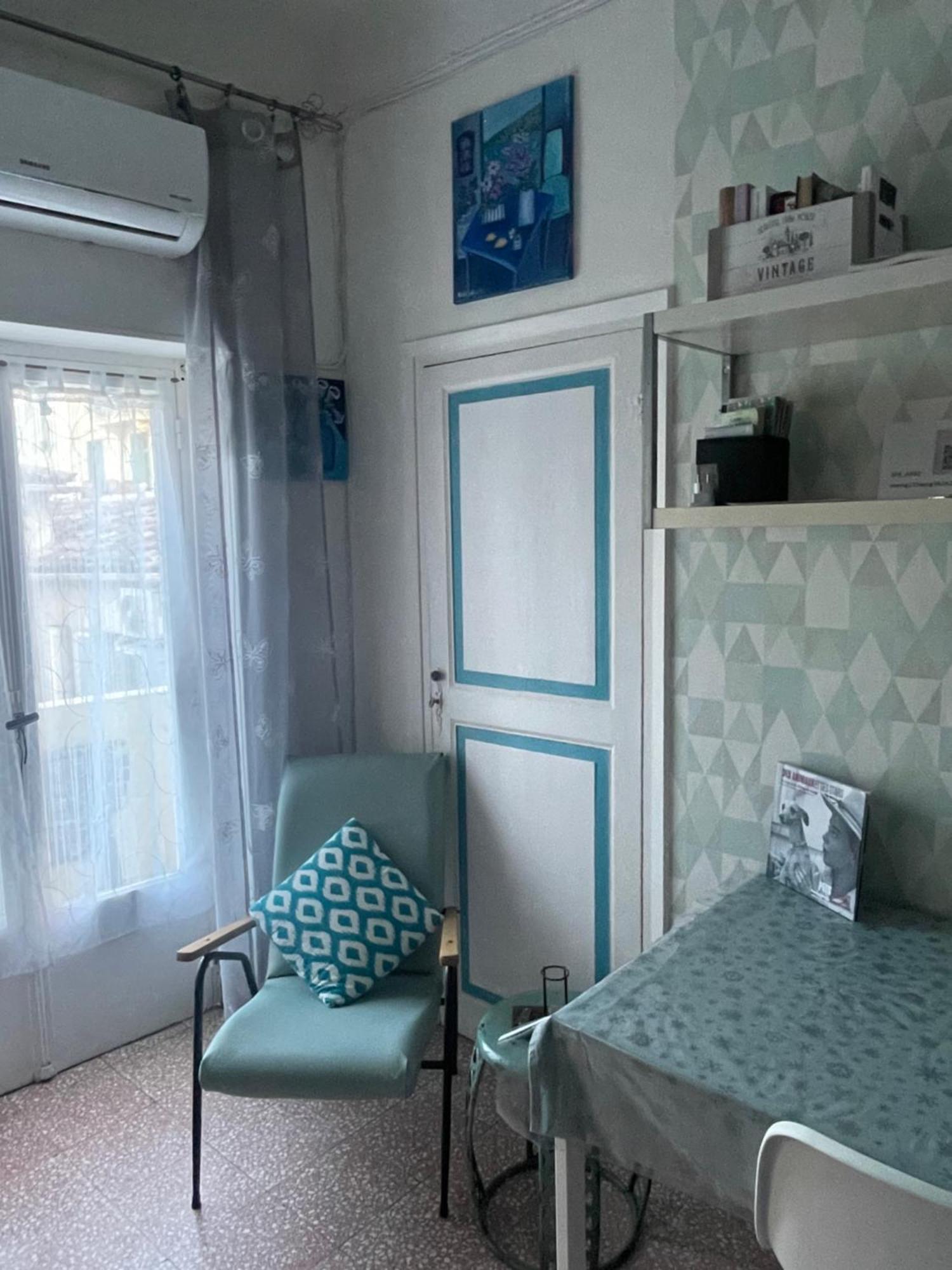 Welcome In The Cozy Blue Nest Pedestrian Menton Buitenkant foto